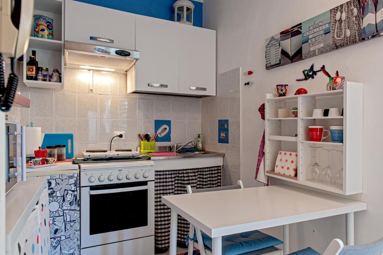 Appartamento Casina Di Alo E Ala Livorno Esterno foto
