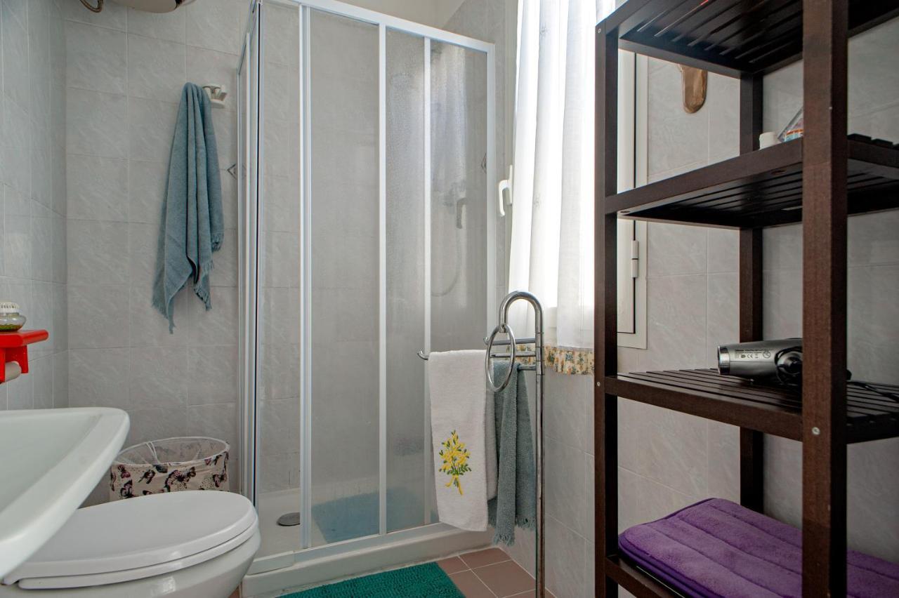 Appartamento Casina Di Alo E Ala Livorno Esterno foto